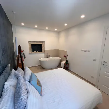 Aglaia Delle Tre Grazie Holiday home Syracuse